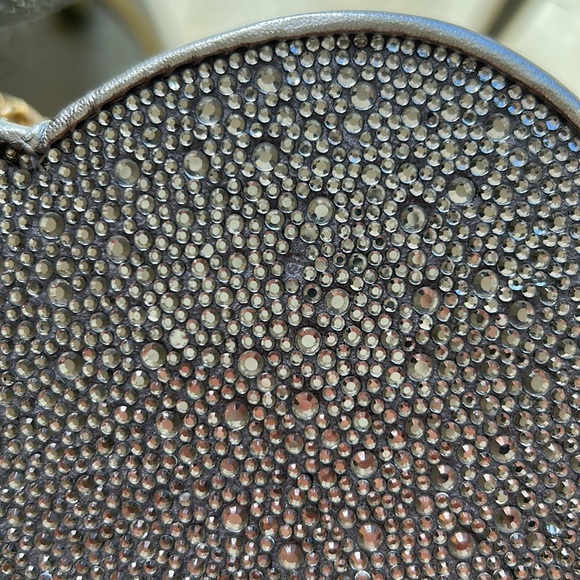 New Larroude Heartbreaker Grey Crystal Crossbody Purse - Picture 9 of 9